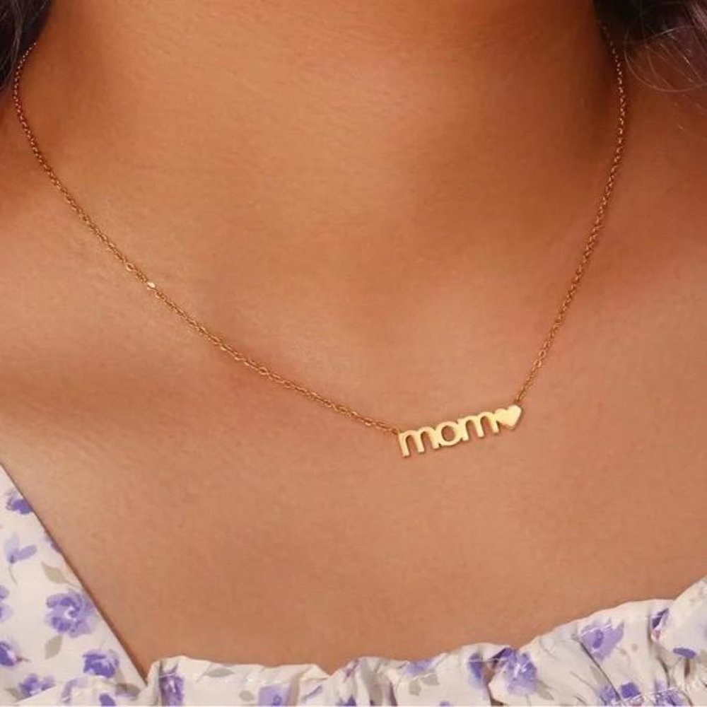 New 18K Gold Letter Mom Heart Pendant Necklace, NICE NECKLACE, CUTE NECKLACE - Picture 2 of 6